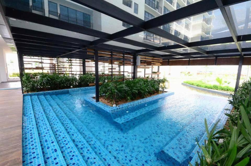 Francesco Suite - Trefoil Setia Alam-Near Setia City Mall & Setia Convention Centre Экстерьер фото